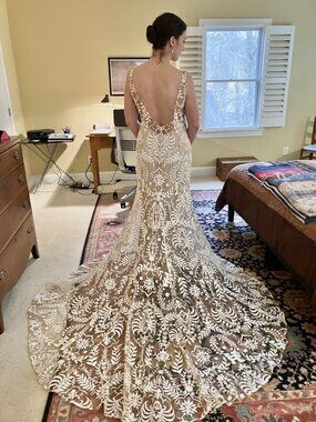 Willowby by Watters Corella Wedding Dress with Veil, Size 10 (Label Size 12)